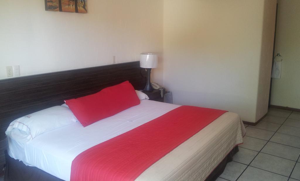 Hotel Real Del Sol Cuernavaca Kültér fotó